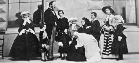 Photo of Queen Victoria and her family in 1857