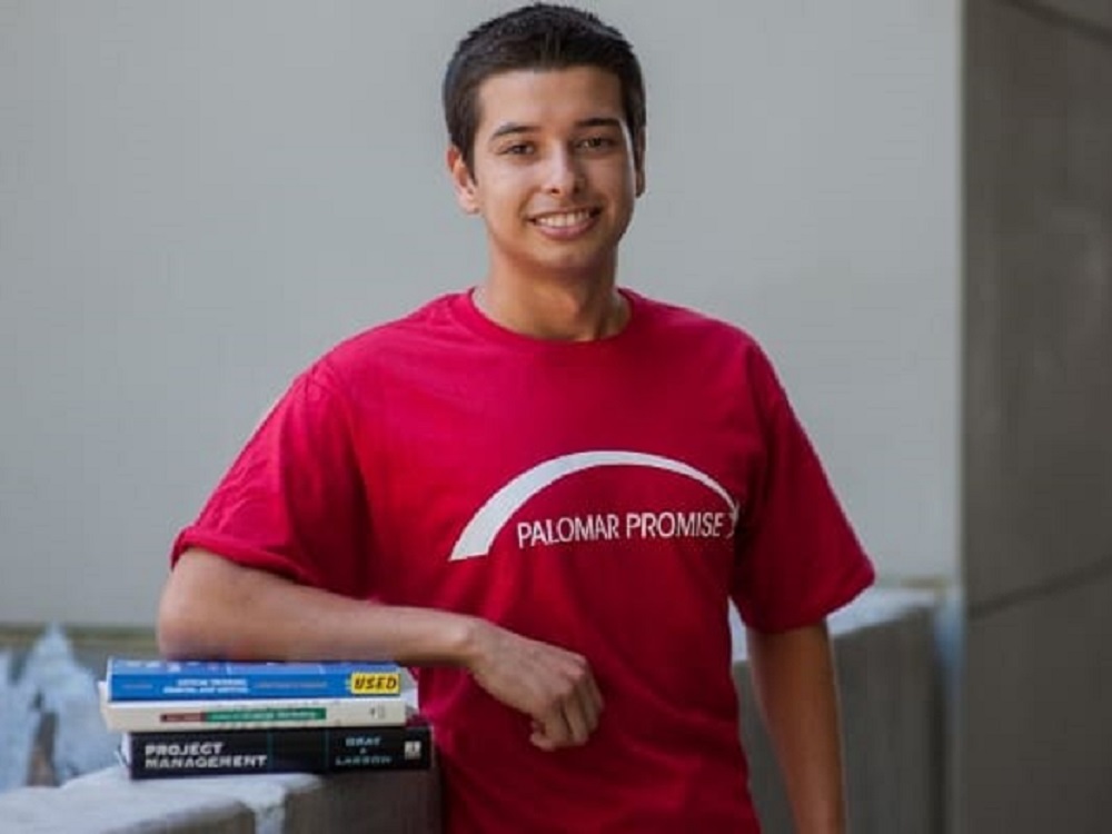 Student in a Palomar Promise Tshirt