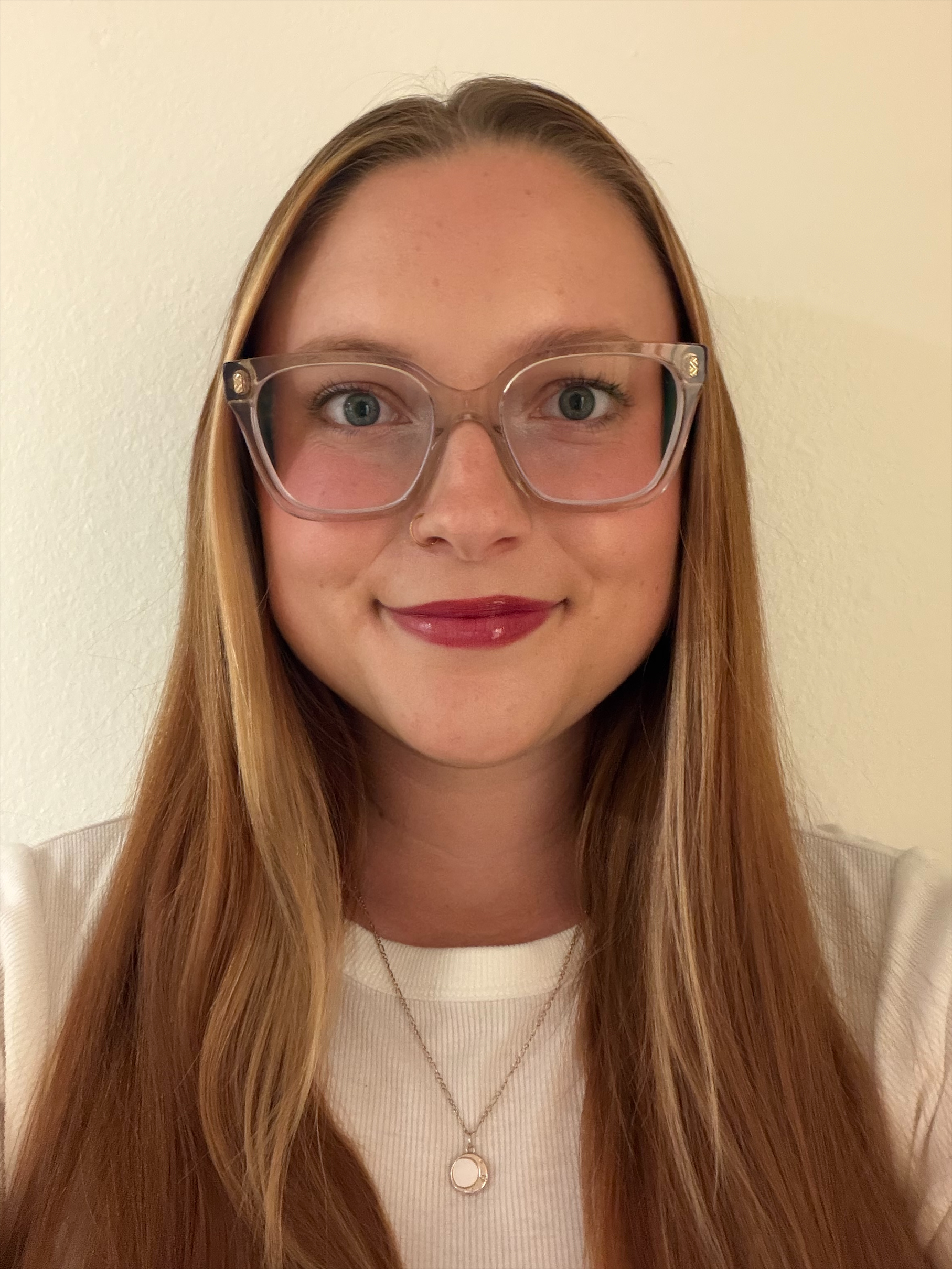 Molly Varozza : Behavioral Health Counseling Services Intern