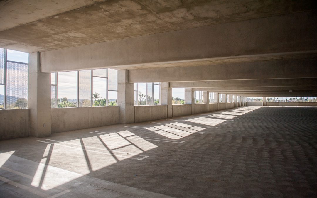 Parking structure opens on the first day of classes