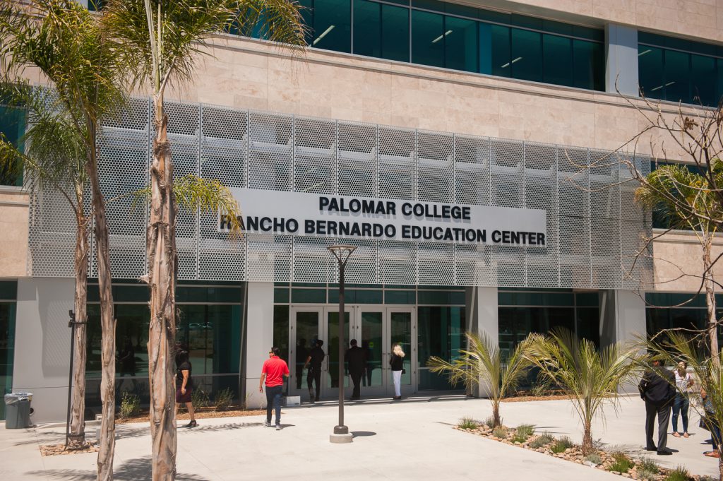 Front entrance to the Palomar College Rancho Bernardo Education Center