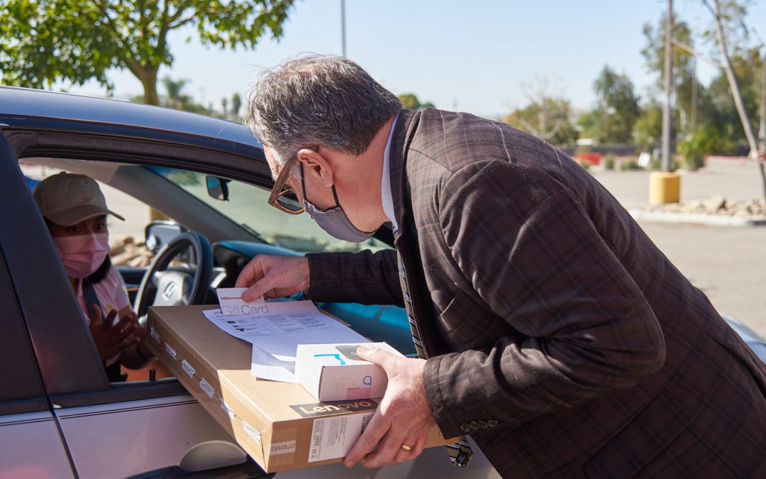 Palomar Distributes Hundreds of Laptops, Electronic Resources to Students