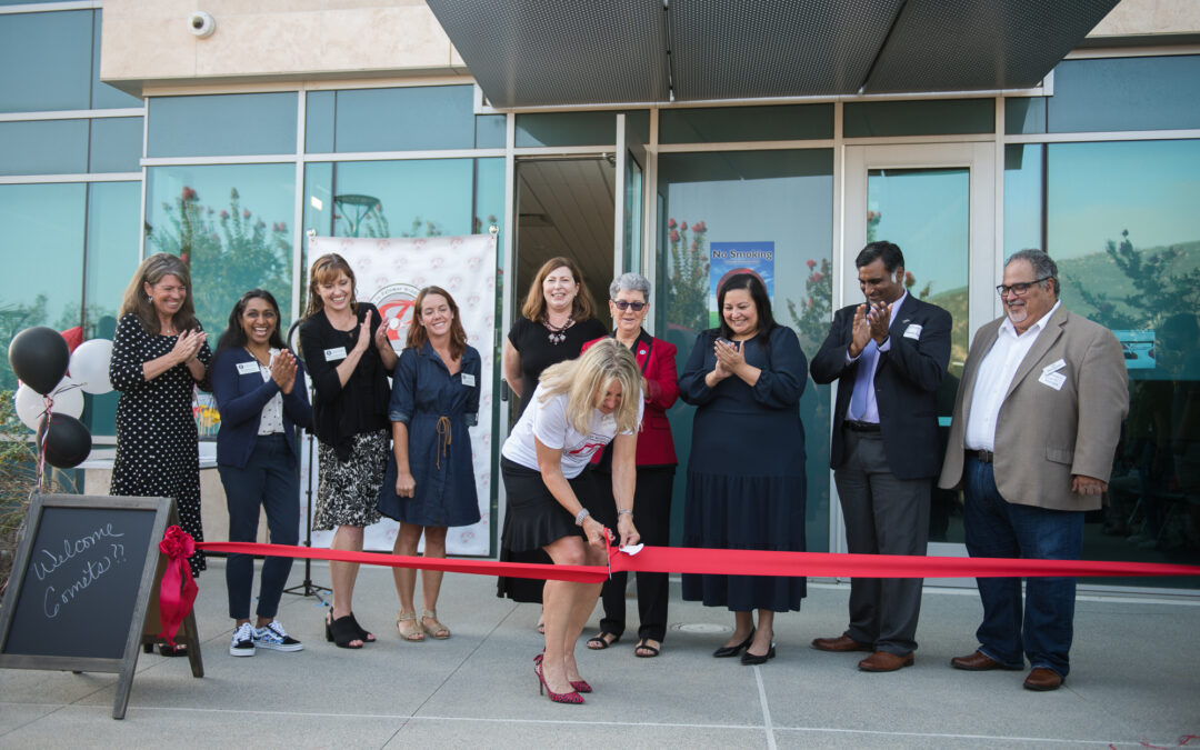 Image of Palomar and Poway Unified Officials Cutting the Ribbon to Open Poway to Palomar Middle College