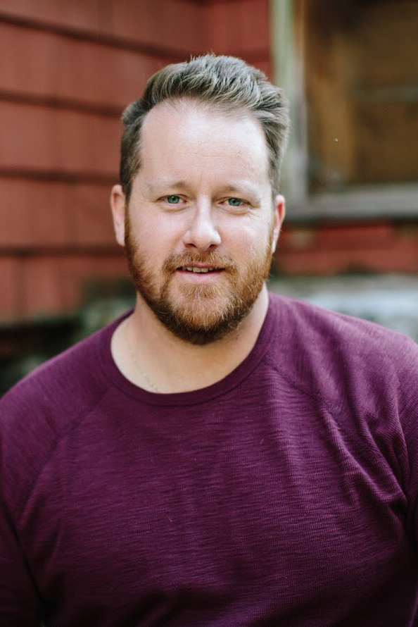 Tom Pfingsten : Communications Specialist