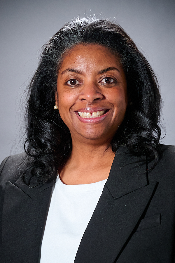 Picture of Kristie Hill Cummings.