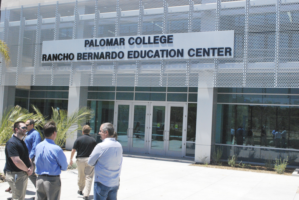 Entrance of the Rancho Bernardo Education Center. Linus Smith / The Telescope