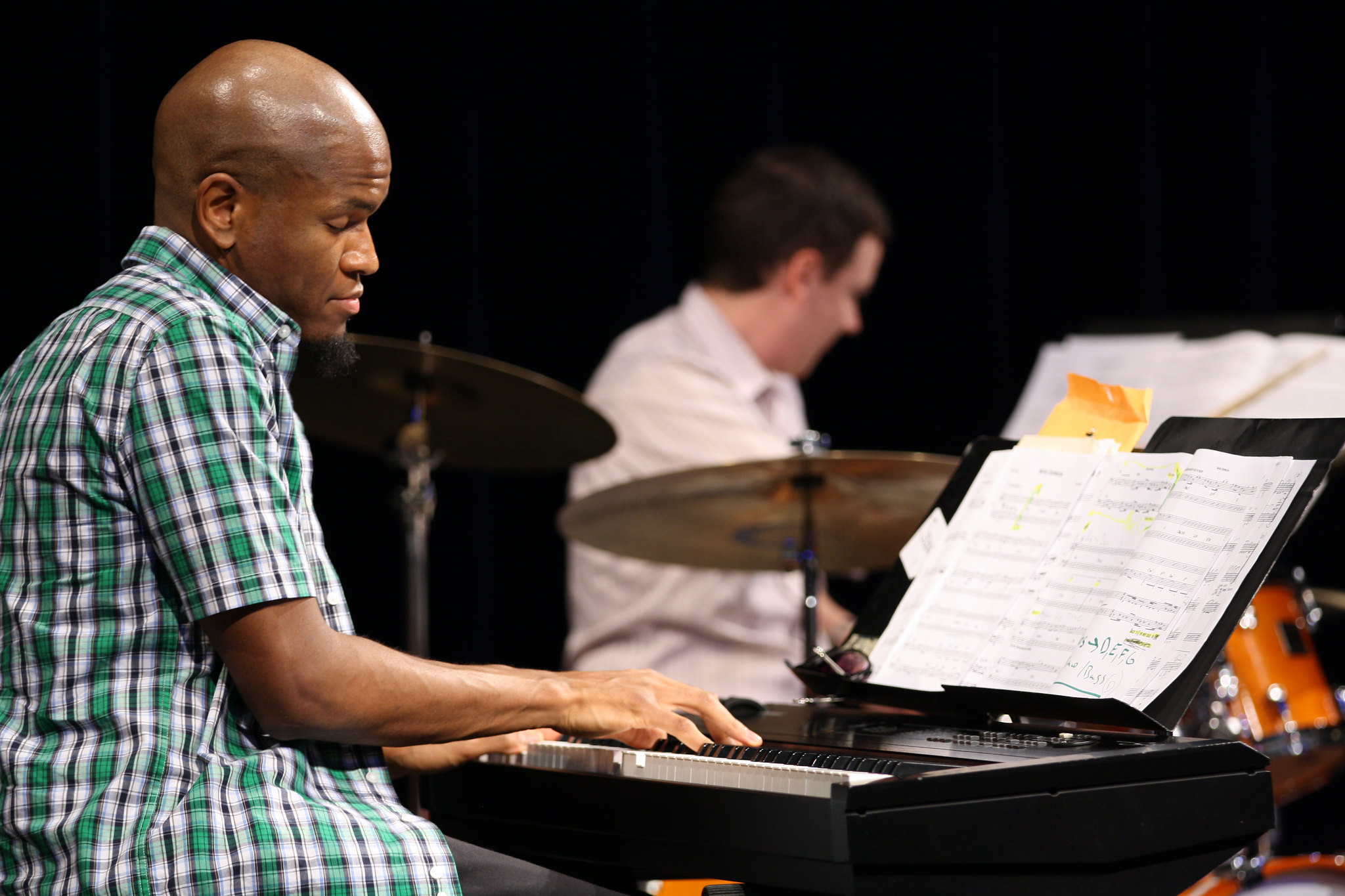 A piano player of 22 years, Joshua White (l), and drummer Charles Weller play all original music that borrows styles from 90’s hip-hop/neo-soul, rock, and techno. (Sergio Soares/The Telescope)