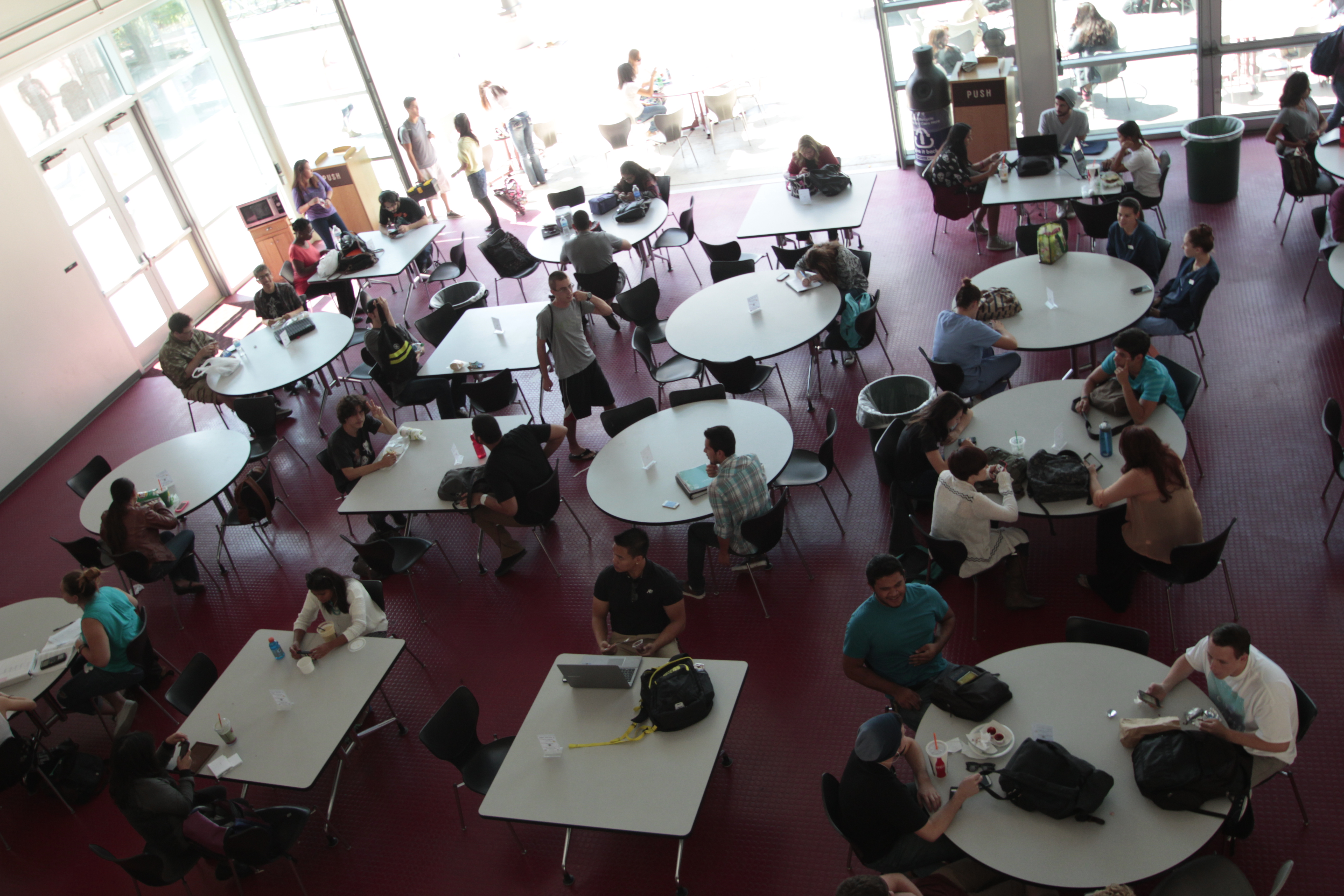 Students enjoy their lunches in the cafeteria on Sept. 29, 2014. (Gary West/The Telescope)