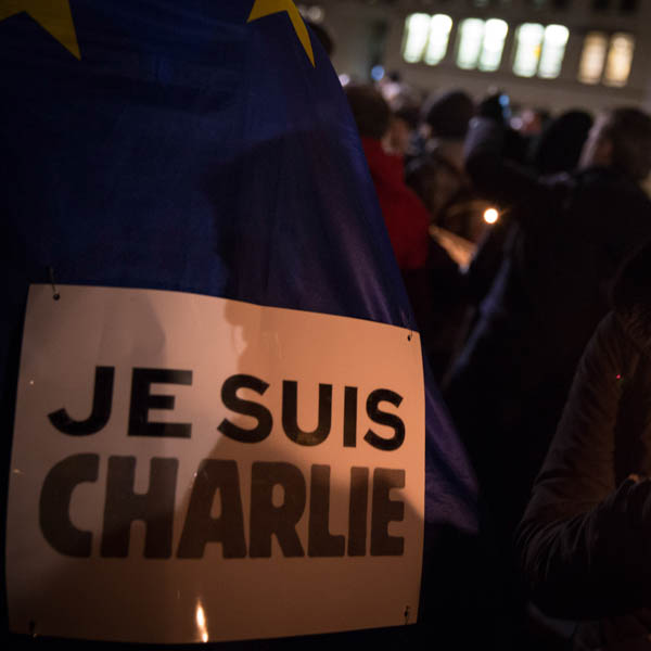Jan. 7, 2015 - Berlin, Germany - Participants of a solidarity event entitled Je suis Charlie Hebdo (I am Charlie Hebdo) mourn near the French Embassy on the Pariser Place in Berlin. Twelve people were killed in a shooting attack at satirical French magazine Charlie Hebdo in Paris. (BjöRn Kietzmann/Action Press/ZUMA Wire/MCT)