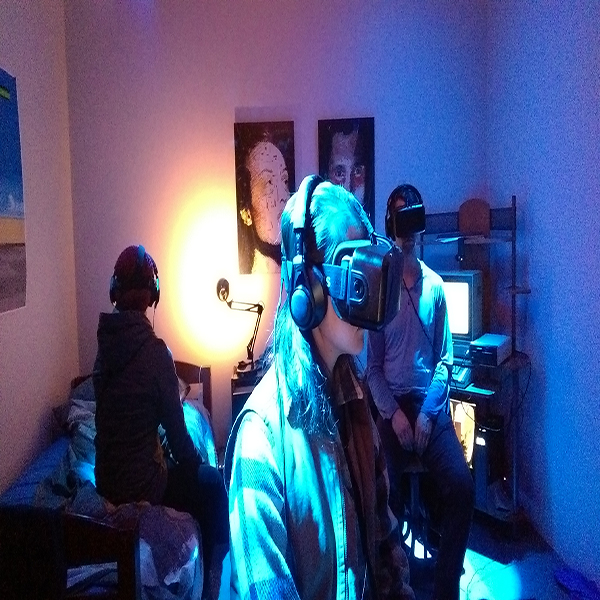 Sundance participants experience virtual reality. (Robert Rukavina/The Telescope)