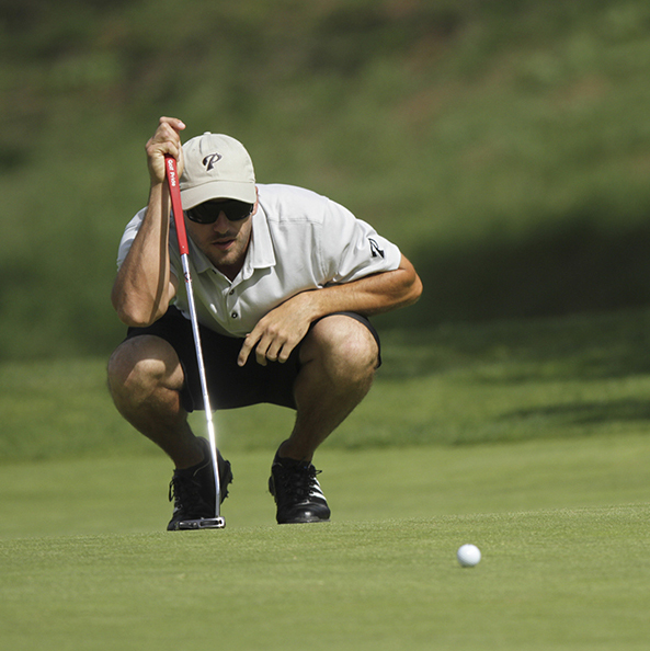 Palomar’s Nick Bellstrom lines up a putt on hole #5. Bellstrom finished with the round with a score of 79. The Comets hosted visiting College of the Desert, El Camino, Victory Valley, Mt San Jacinto, and Cuyamaca Wednesday, April 1, 2015 at Twin Oaks Golf Club. The Comets finished in second place seven shots behind College of the Desert. (Philip Farry/The Telescope)