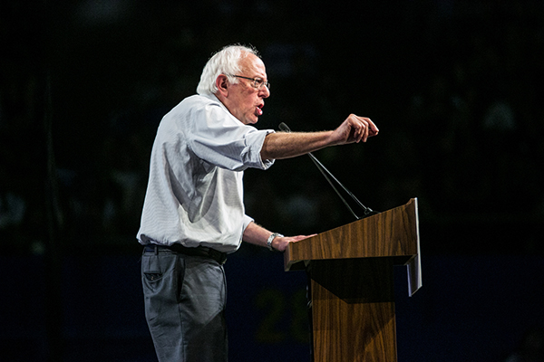 Presidential candidate Bernie Sanders speaks to a sold-out crowd during a campaign event in Los Angeles on Monday, Aug. 10, 2015. (Marcus Yam/Los Angeles Times/TNS)