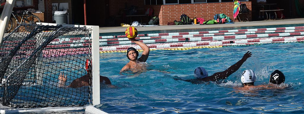 Adams Pearce scores in the game against Miramar Jets, Oct.11.Palomar College Pool. Victoria Bradley/The Telescope.