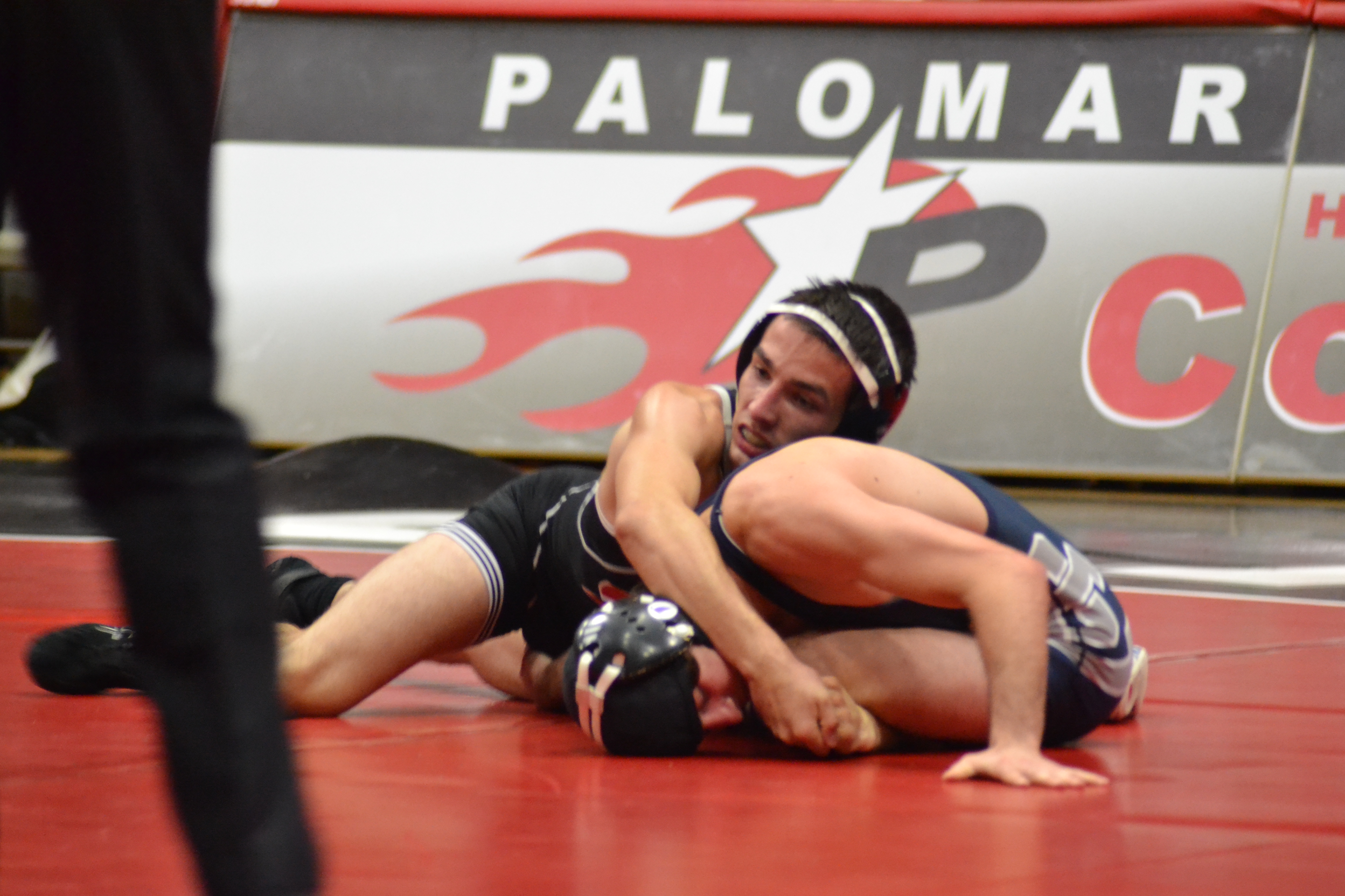 Freshman Mace Anderson tackles an opponent on Oct. 2018 at Palomar College. (Telescope Staff/The Telescope)