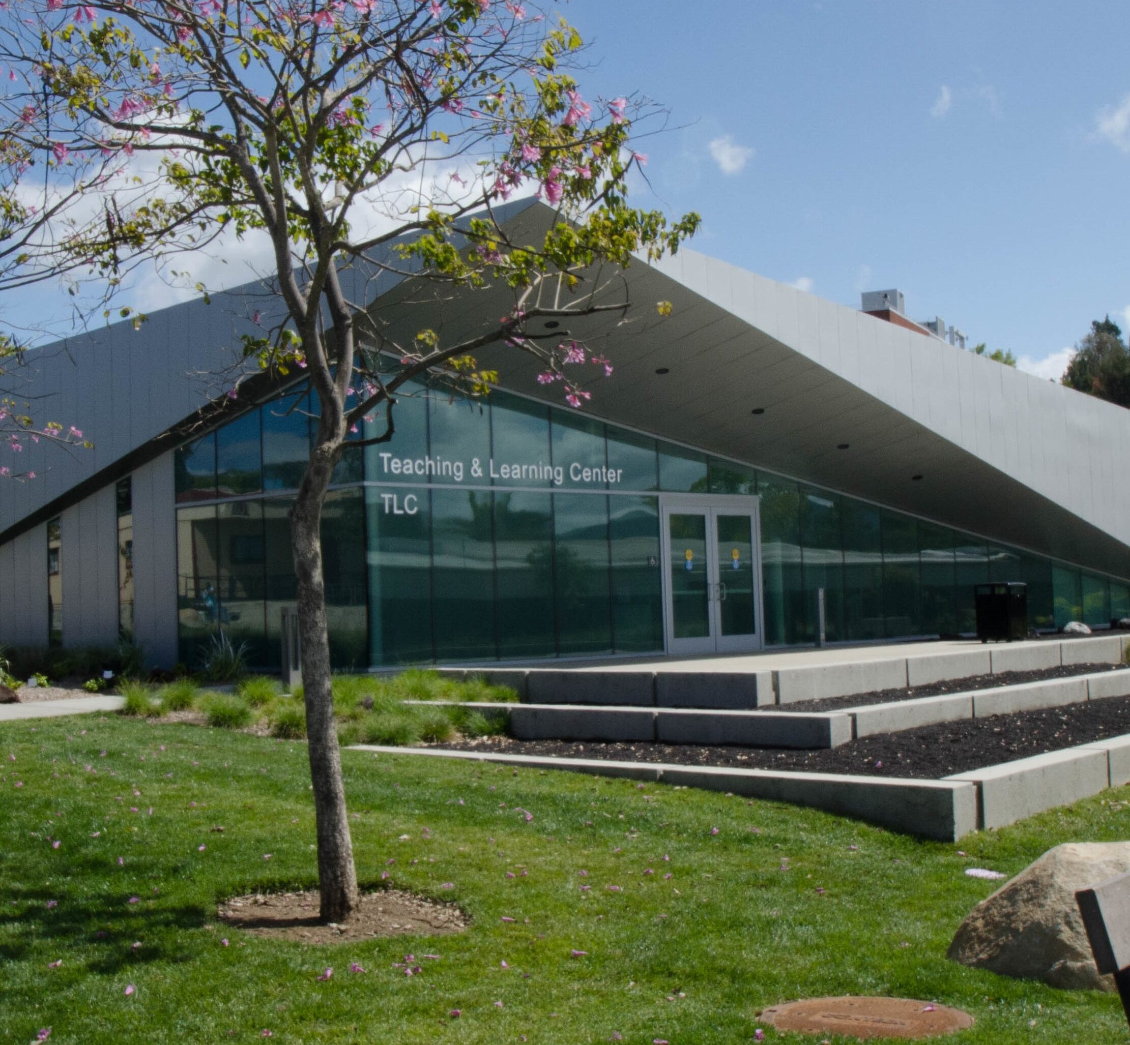 Palomar College Teaching and Learning Center (TLC)