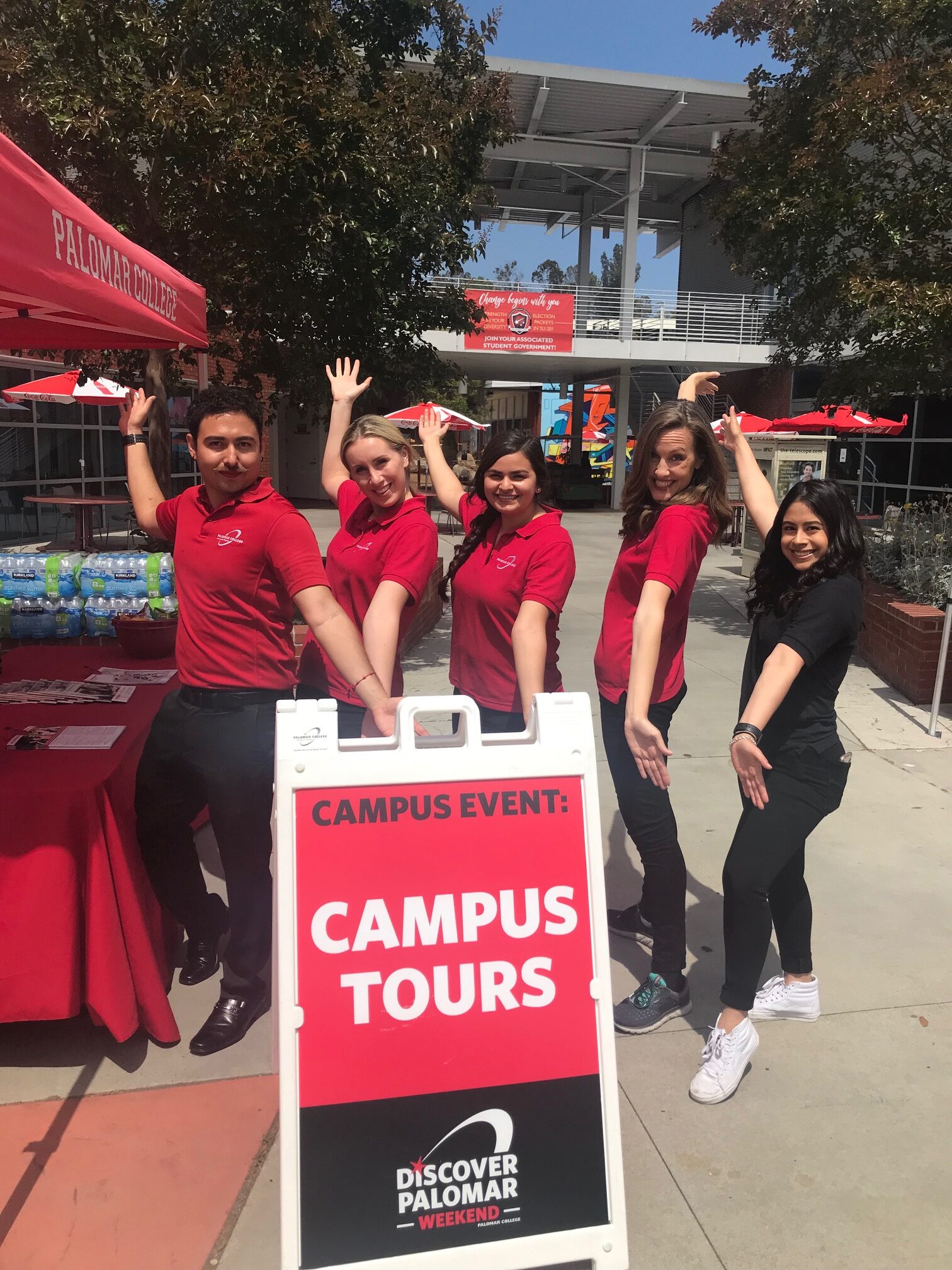 TOURS – TONY EMMA DEANNA KARINA MARISOL (6) Photo of tour guides in front of tour sign